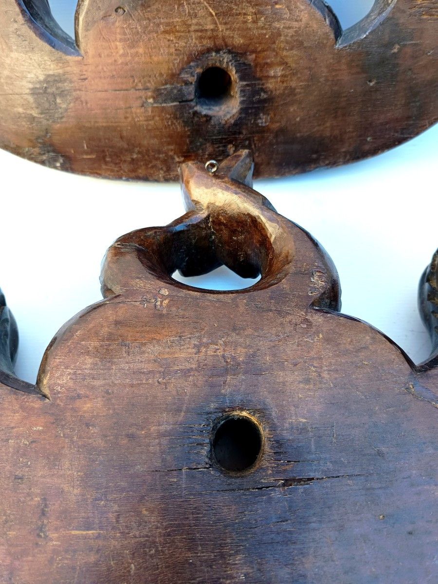 Vignerons Alsaciens: Pair Of Large Barrel Locks With Dolphins, 19th Century-photo-1