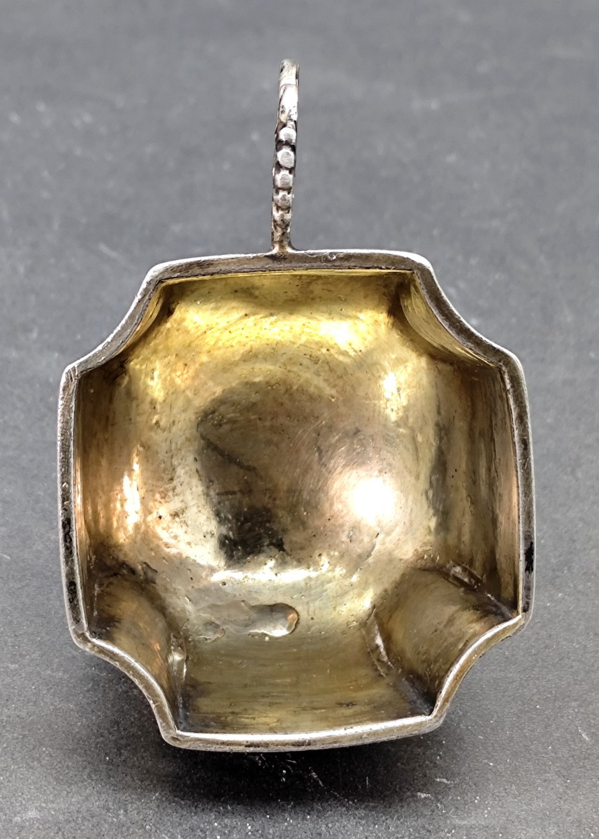 Jolie Charka à Vodka, anse fleur, argent gravé, 18-19e siècle  36g-photo-2