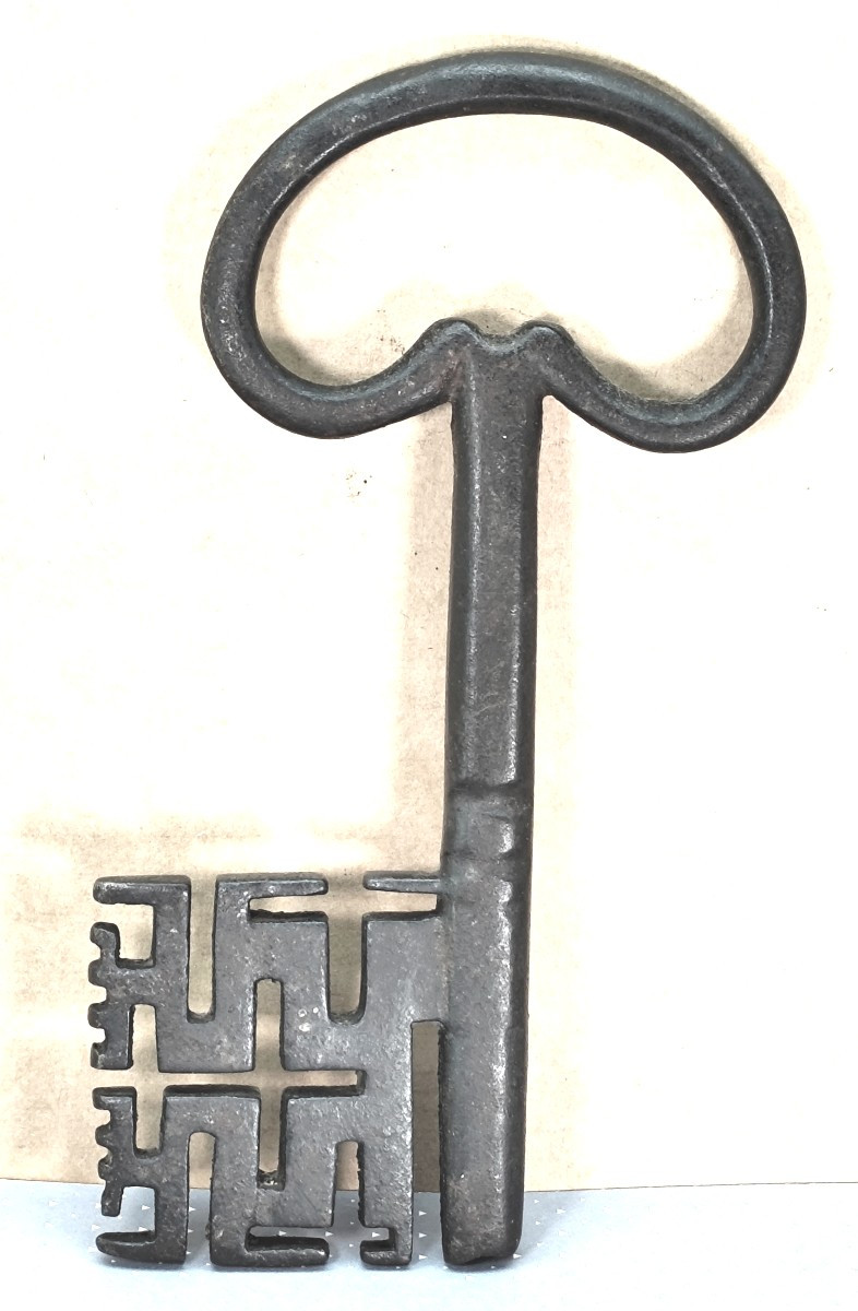 Huge 16th Century Key, Italy, Lombardy, With Beautiful Bit, 19.5cm-photo-4