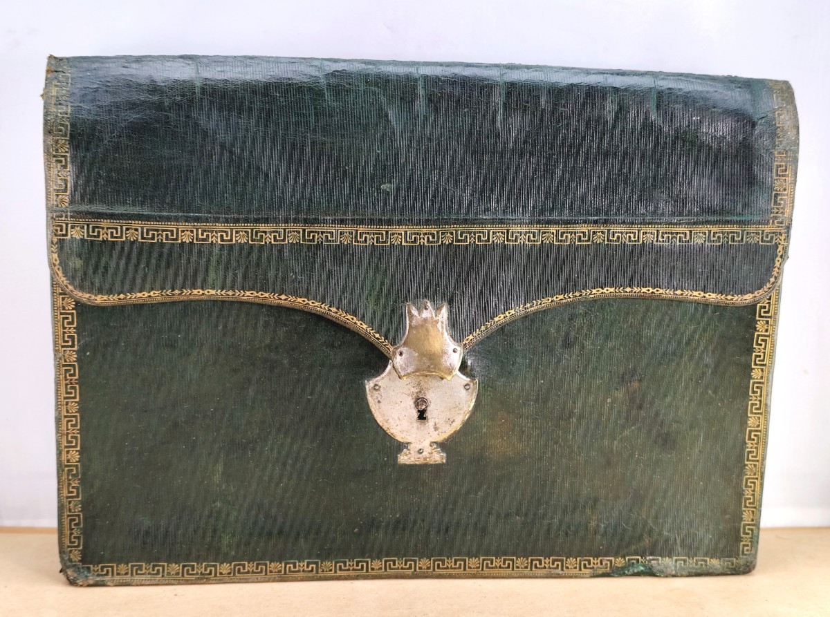 Beautiful Green Maroquin Leather Wallet From  First Empire Period,  Fairly Good Condition.