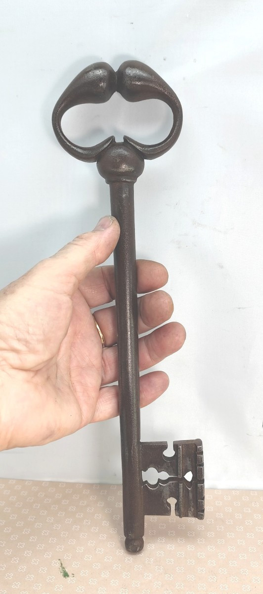 Clé Louis XIV géante, d’un Hôtel Particulier, 31cm , 750gr-photo-2