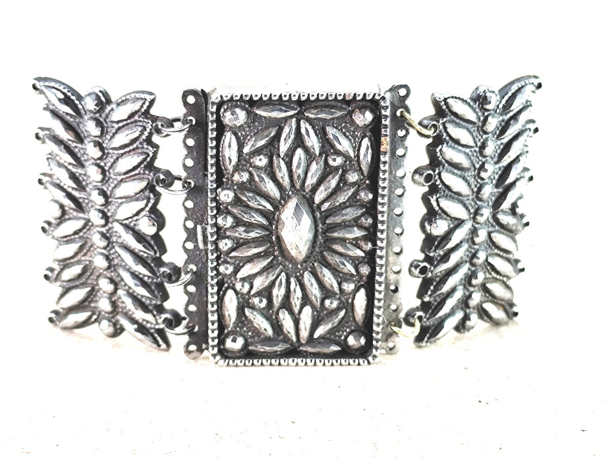 Beau Bijou d’acier poli époque Directoire : fermoir de bracelet diamanté