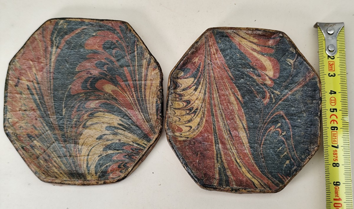 Beau Reliquaire époque Louis XIV en boîte papier marbré , Travail monastique.-photo-4