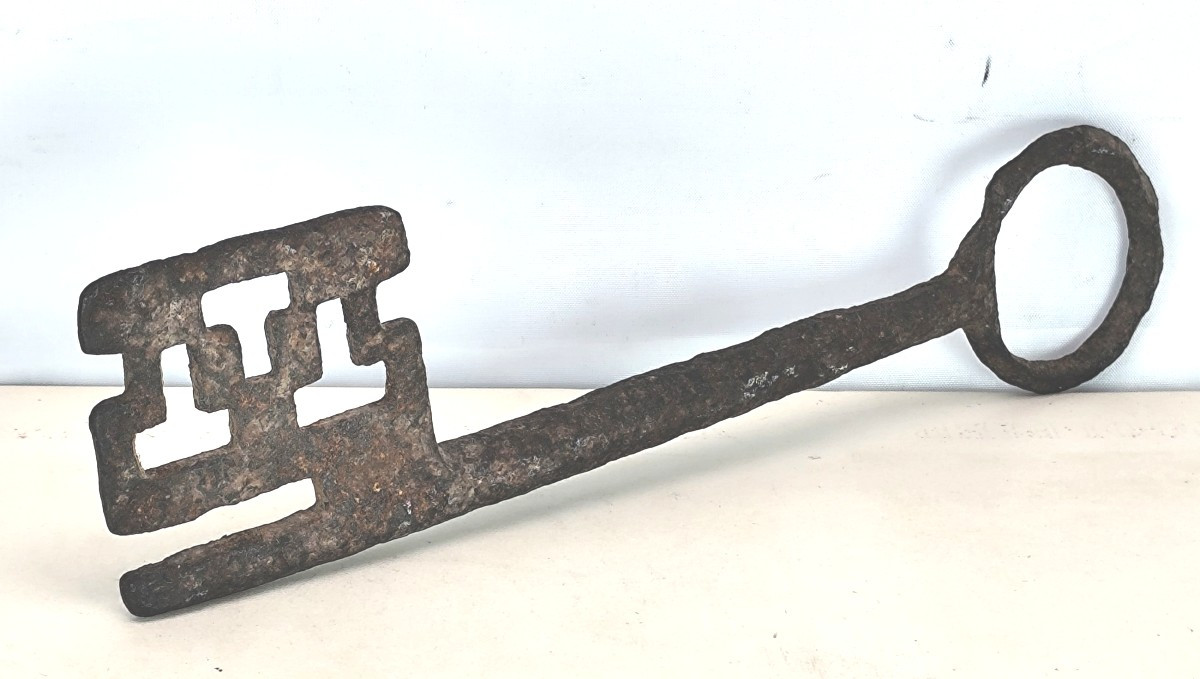 Large Romanesque Forged Key, 11th-12th Century, Good Condition, 19.5cm