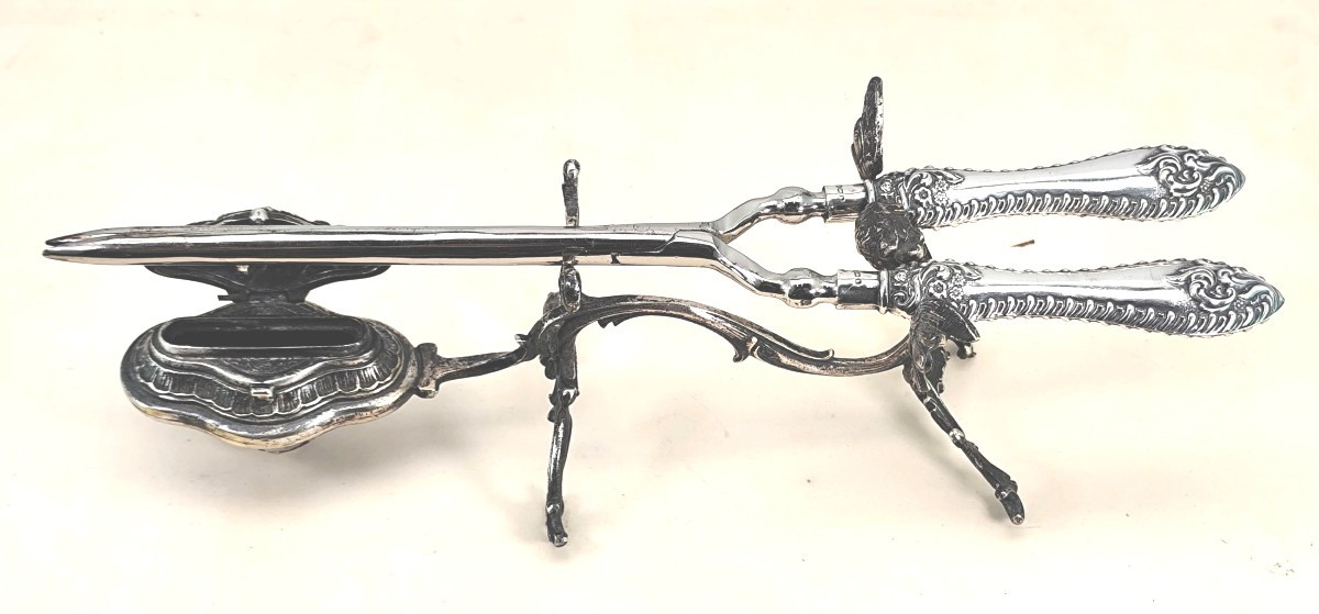 Musée de la coiffure : angelot à friser, 19e siècle-photo-1