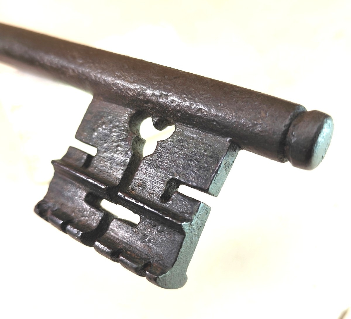 Grande Clé d’Eglise , 25cm, début 18e siècle, indestructible-photo-2