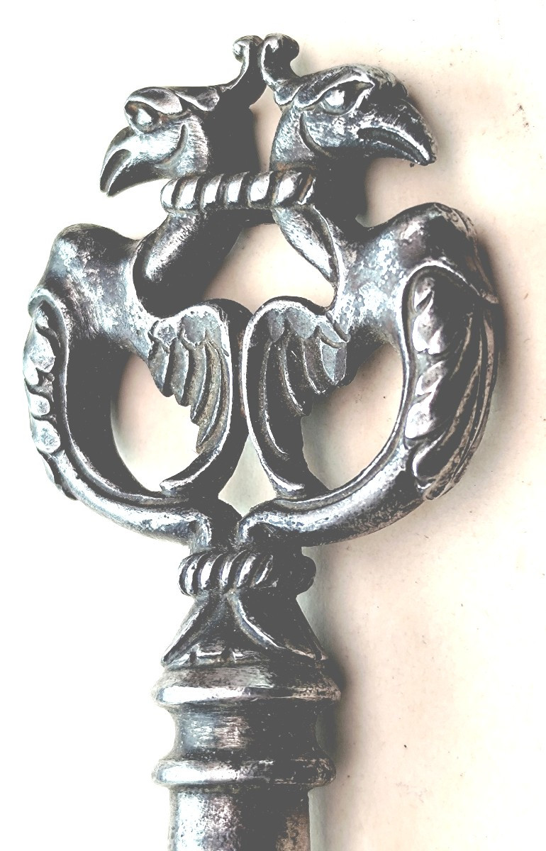 Clé de Cassette aux Chimères, France, style Renaissance, 7,8cm