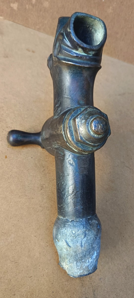 PUISSANT  Robinet vigneron Vallée du Rhône, bronze, Tête fantasque: 4kg-photo-2