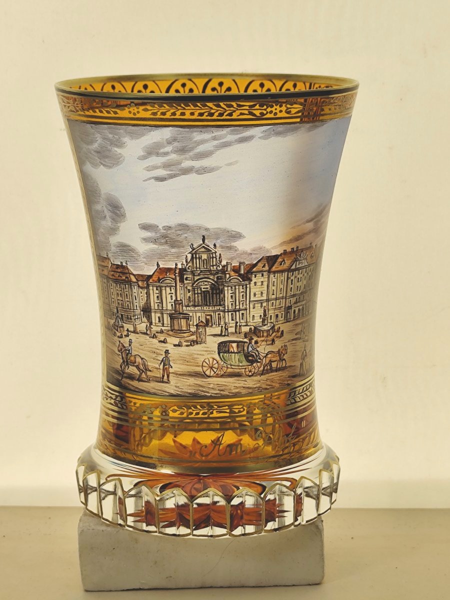 Beau gobelet Viennois, verre de Bohème aux émaux translucides, vers 1840-photo-1