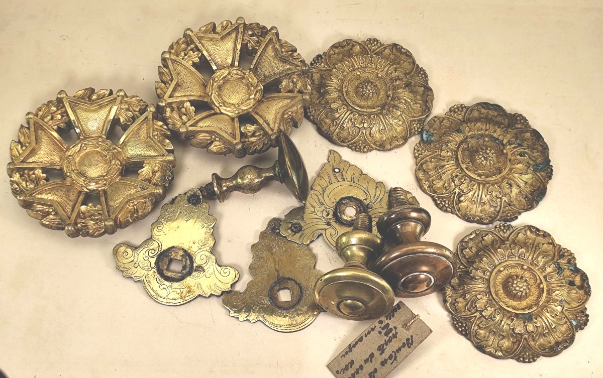 Beau lot de Bronzes d’ameublement, dont Légion d’Honneur, 18 et 19e siècle