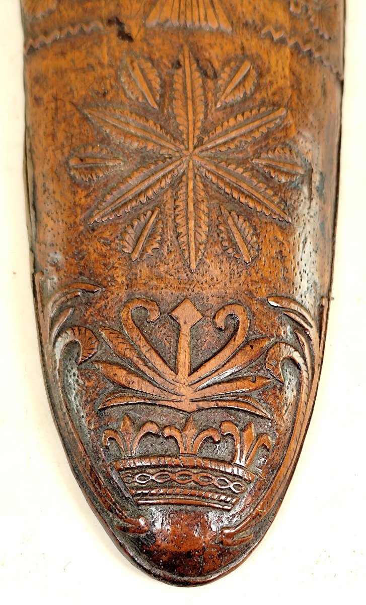 Râpe à tabac aux deux colombes, bois fruitier de 1757, complète-photo-4