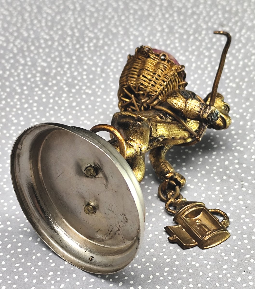 Dressed Monkey, Small Napoleon III-era Pin Cushion-photo-3