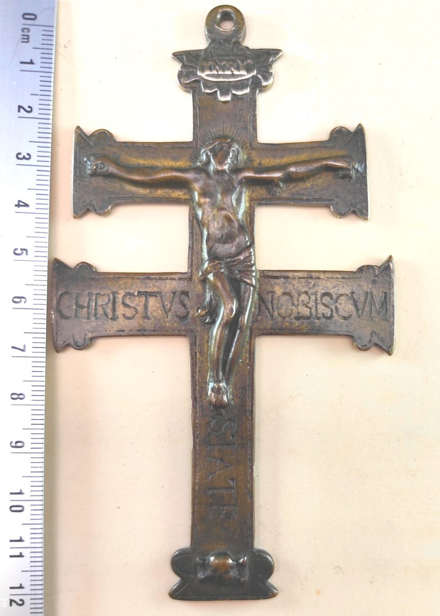 Croix de pèlerinage bronze gravé, Espagne, 18e siècle-photo-3