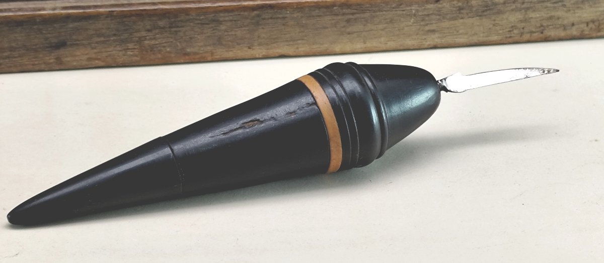 Outil d'écriture: Taille-plume d’oie du 19e siècle ; 3 lames, corne et ébène-photo-2