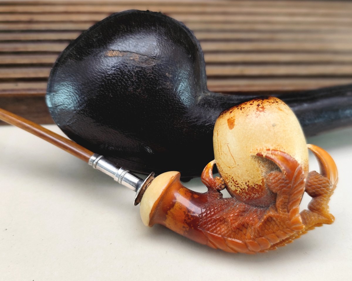 19th-century Long Pipe – “eagle’s Talons And Egg” Meerschaum Bowl With Original Case-photo-1