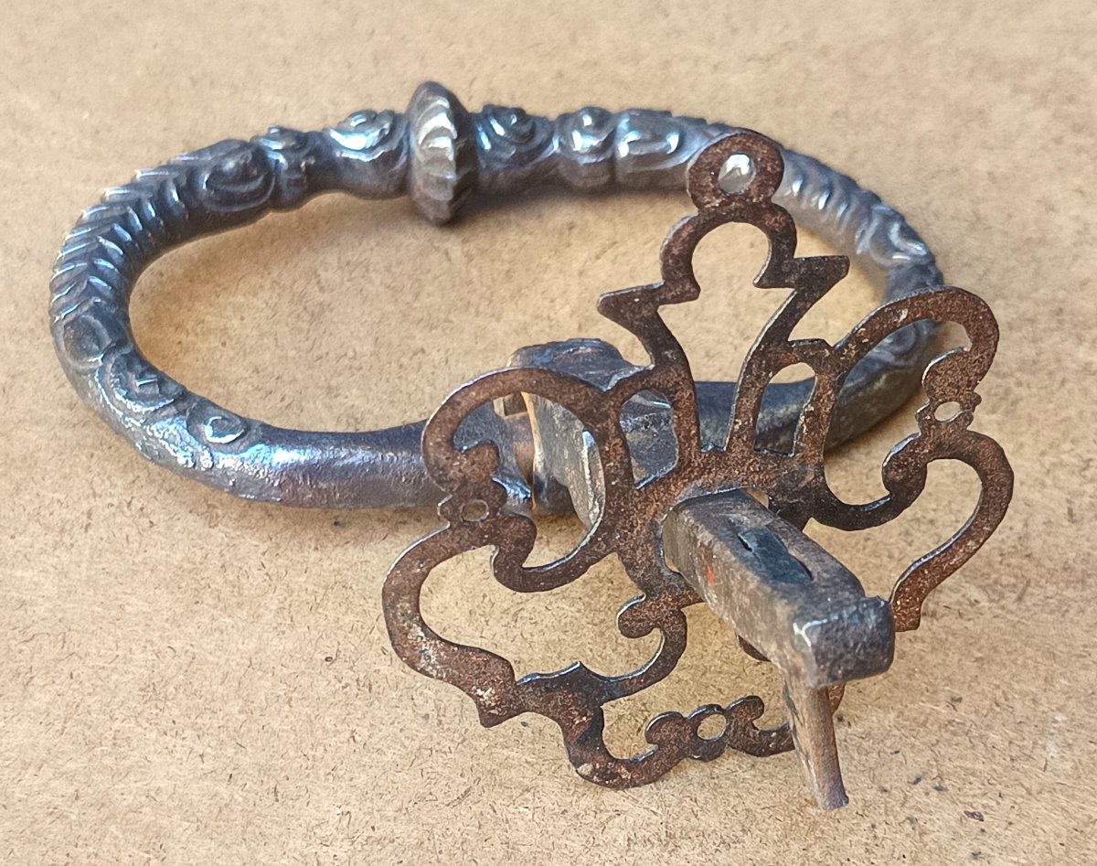 Marteau de porte à Tire-Langue, fer forgé gravé, époque Louis XV-photo-4