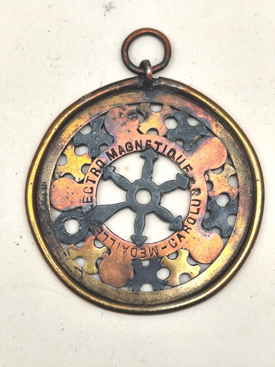 Curiosité Médicale : Bijou Électro Magnétique “CAROLUS” – F. de Boyères – XIXe – SGDG –-photo-1