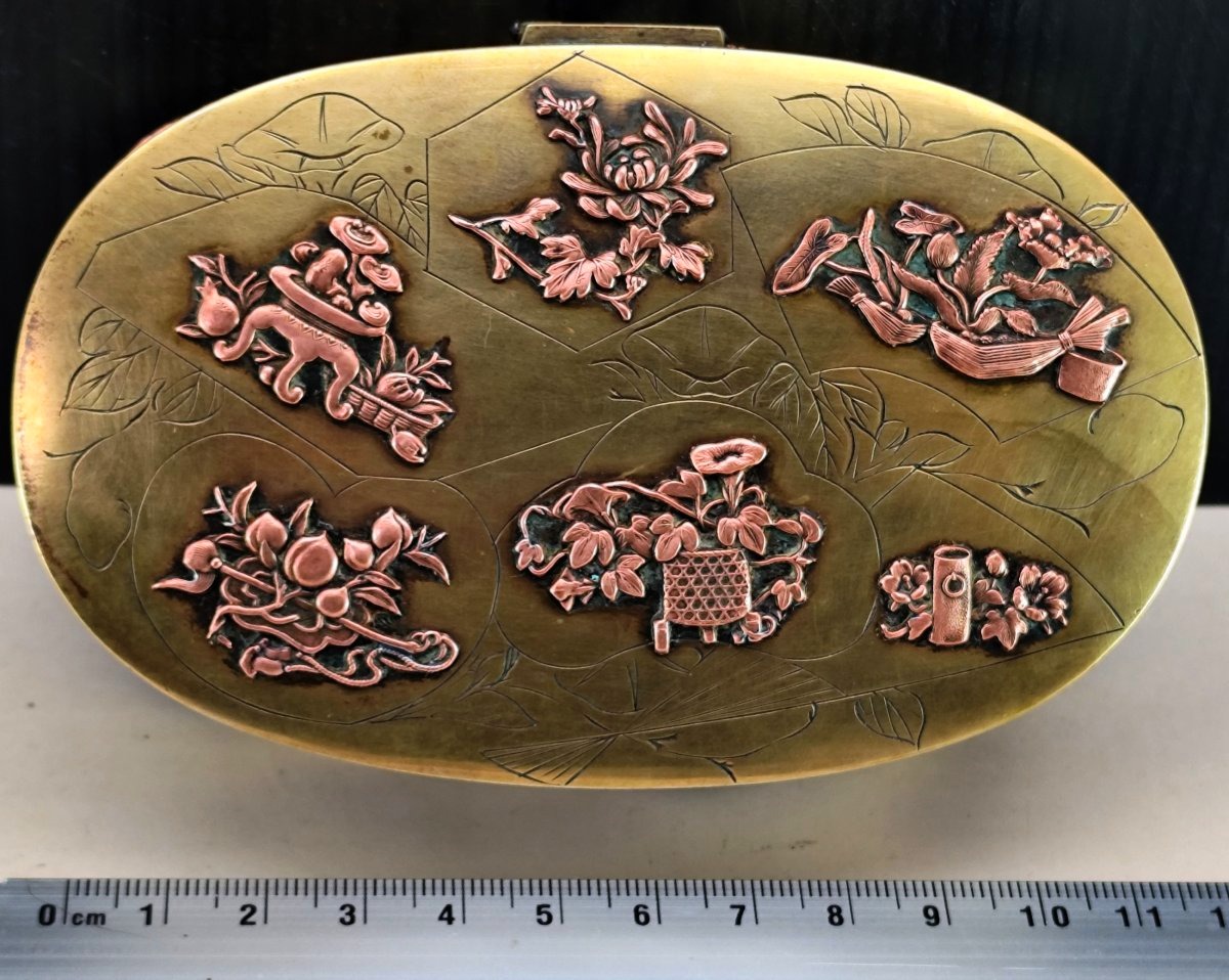 Belle boîte ovale gravée et incrustée, Japon, fin 19e siècle-photo-4