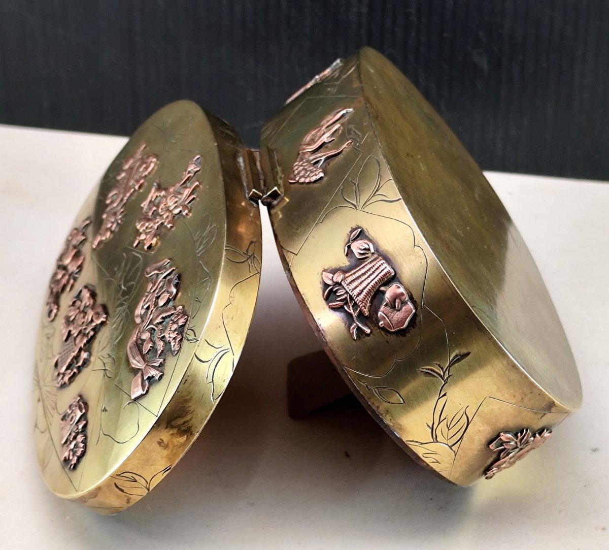 Belle boîte ovale gravée et incrustée, Japon, fin 19e siècle-photo-5