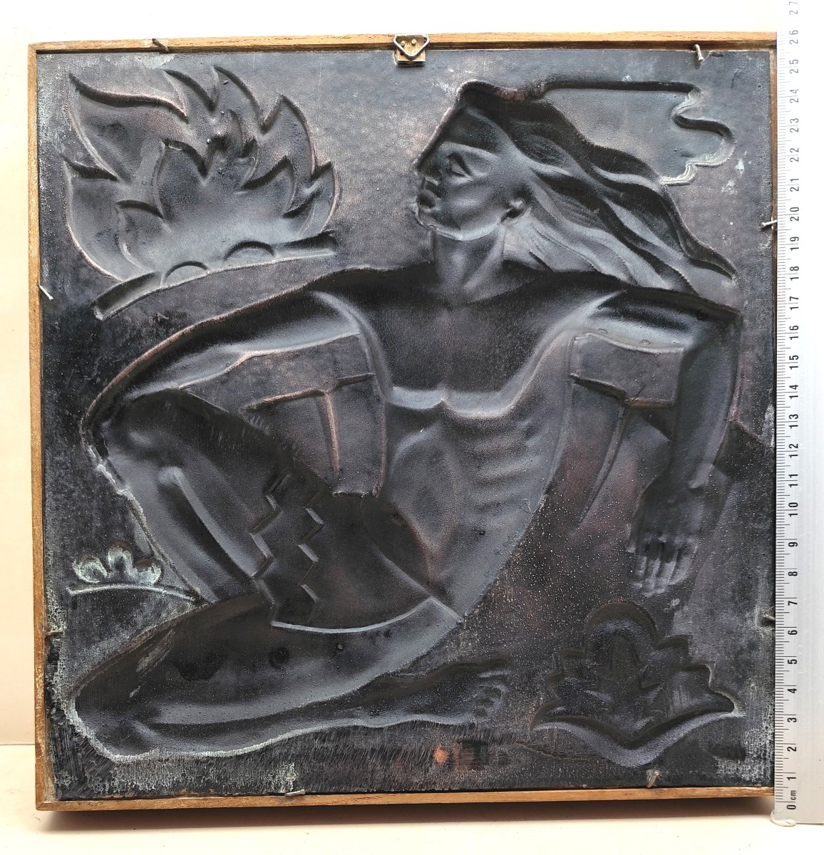 Plaque Art Déco Maredsous CSPB cuivre repoussé – l’Homme et le feu,-photo-4