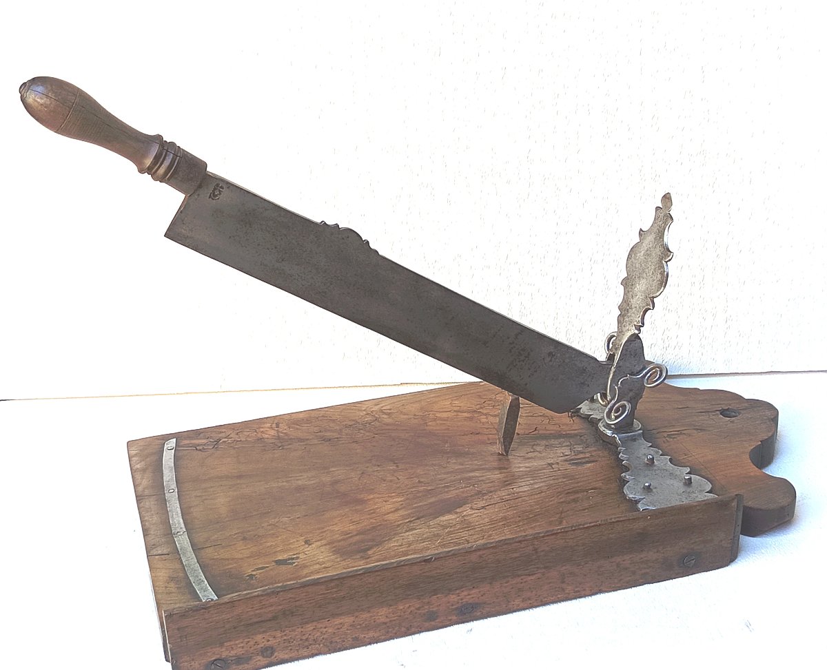 Huge Bread Knife, Solid Elm And Cut Wrought Iron, 18th Century,-photo-4
