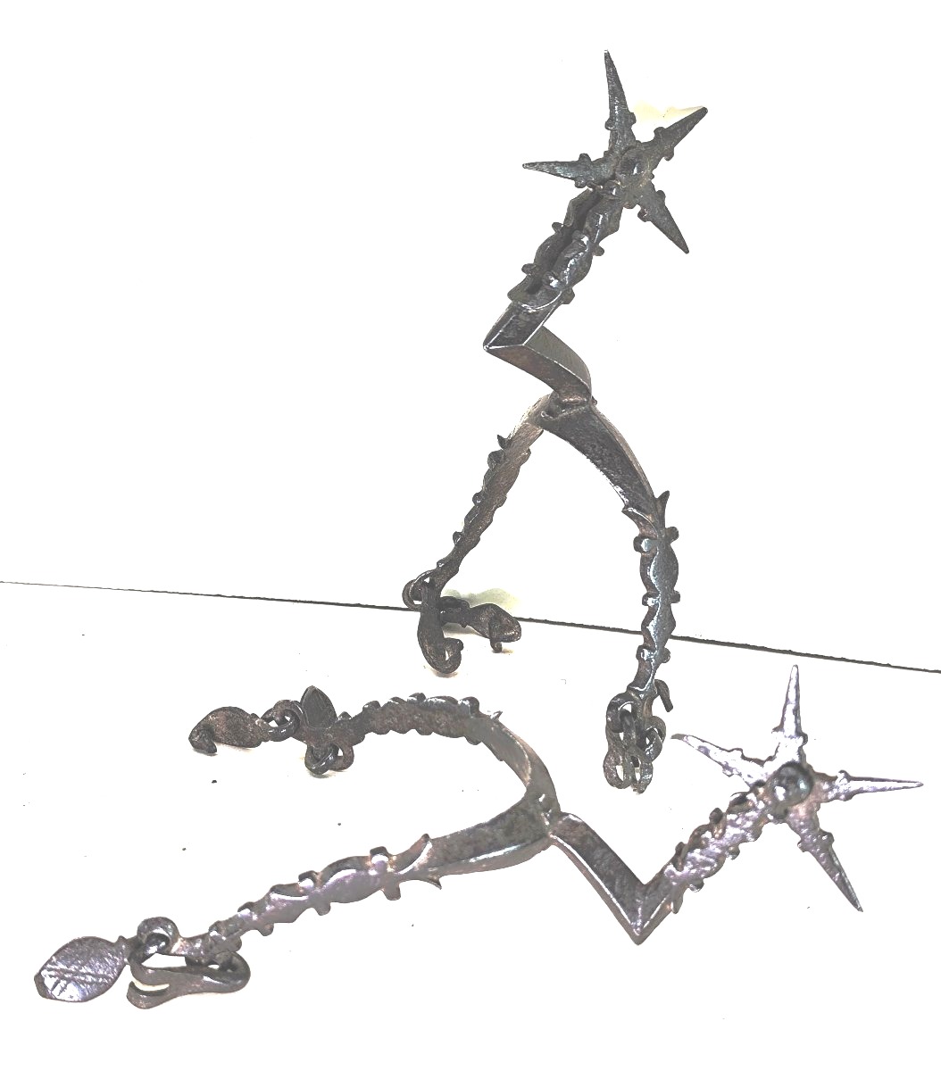 Musée : paire de beaux éperons fer forgé et gravé, Gothique tardif-photo-4