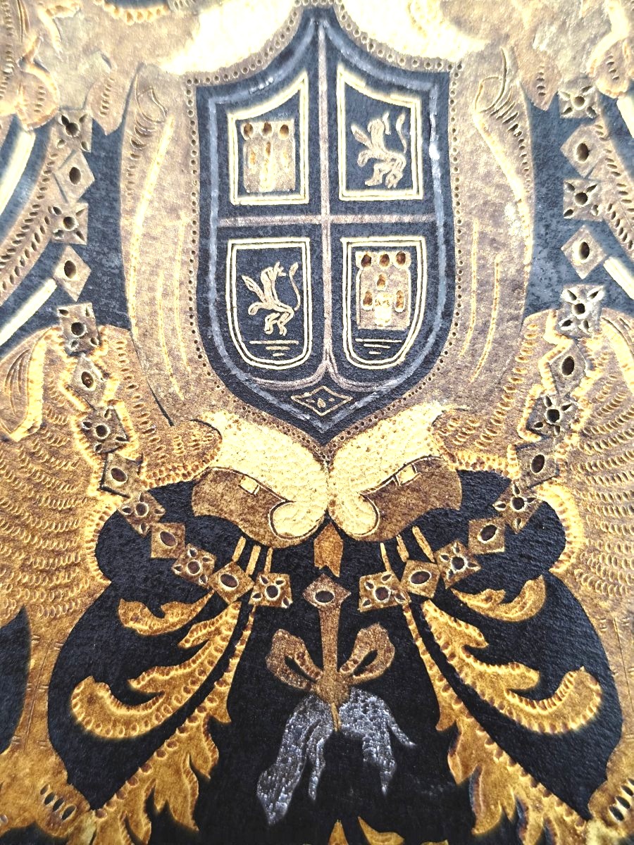 acier damasquiné Tolède,  grandes armes de Charles Quint roi d’Espagne, Zuloaga ?