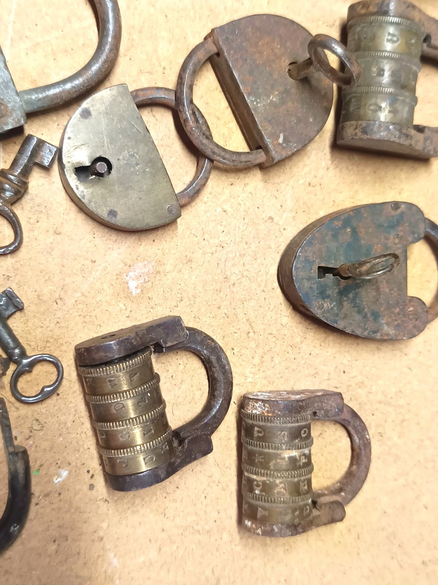 Beautiful Set Of 20 Small Padlocks, Mostly From 19th Century (no Detail)-photo-4