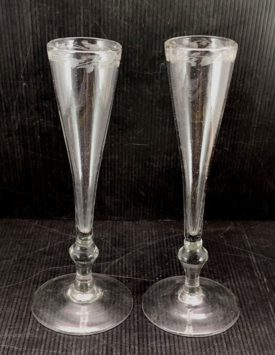 Pair Of Large Blown And Engraved Glass Flutes, 18th Century. A Rare Design.-photo-3