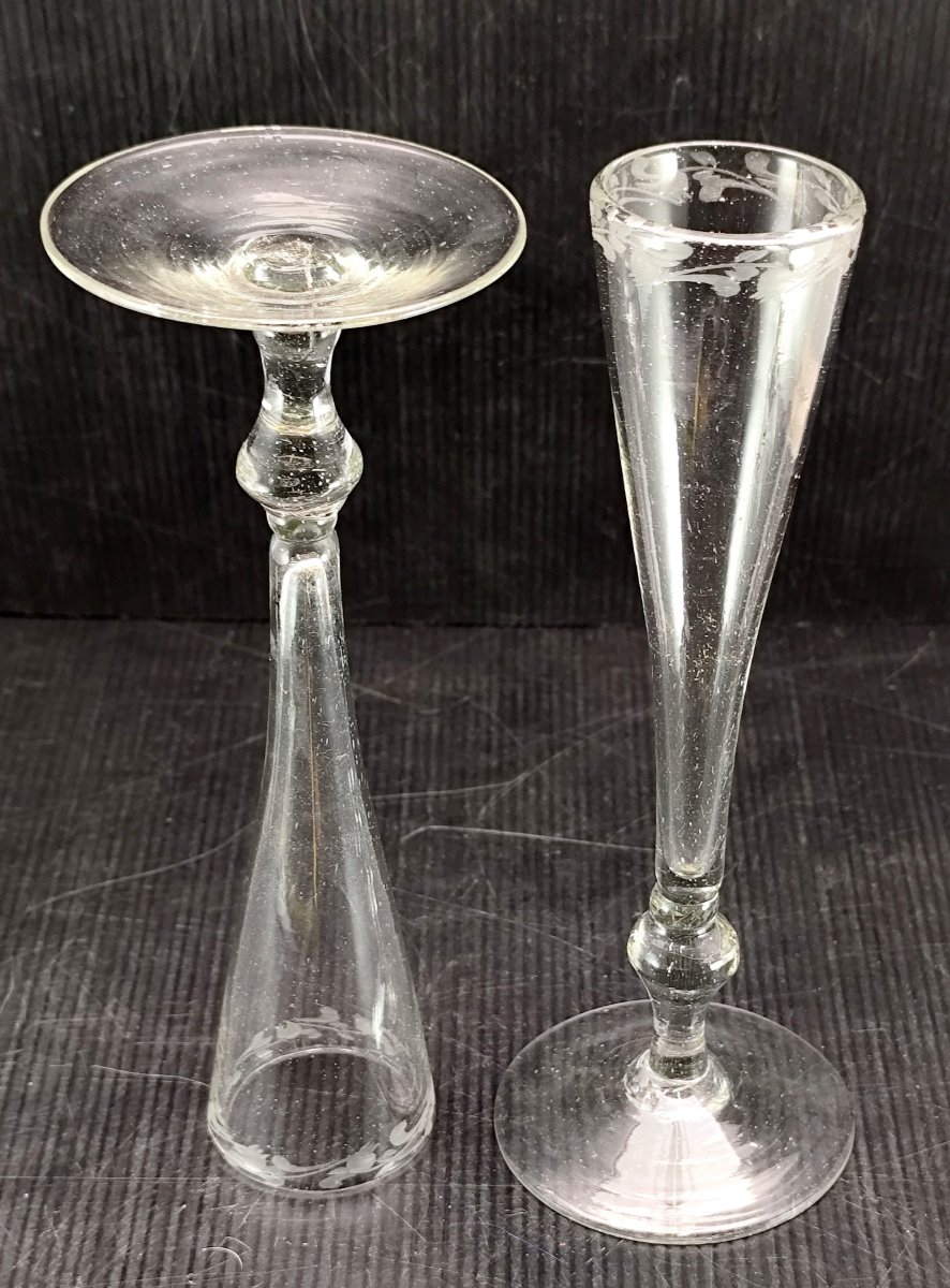 Pair Of Large Blown And Engraved Glass Flutes, 18th Century. A Rare Design.-photo-4