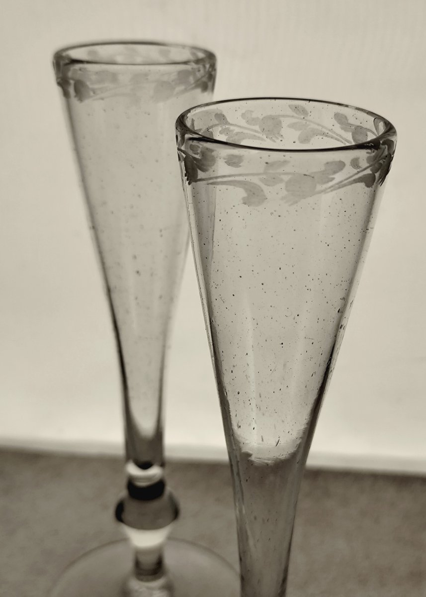 Pair Of Large Blown And Engraved Glass Flutes, 18th Century. A Rare Design.-photo-1