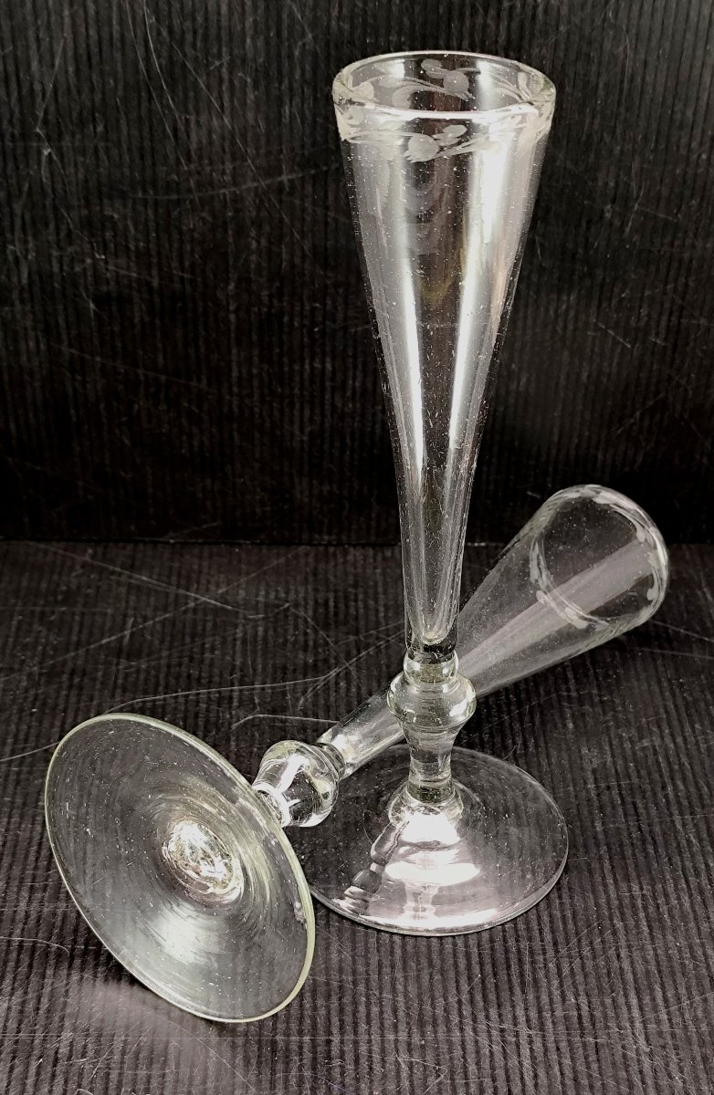 Pair Of Large Blown And Engraved Glass Flutes, 18th Century. A Rare Design.-photo-4