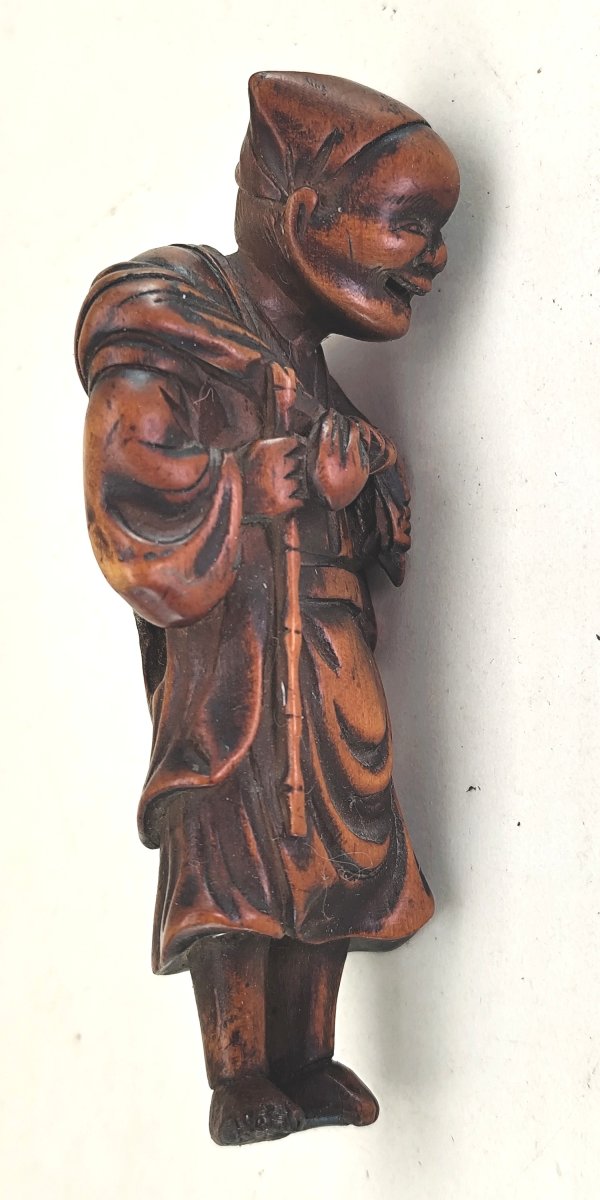 Carved Boxwood Netsuke, Japan, Edo Period (circa 1700–1800)-photo-1