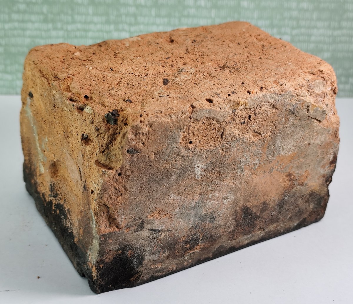 Coat-of-arms Brick From 1623, Commemorating One Union Of Two Families From Liège -photo-1