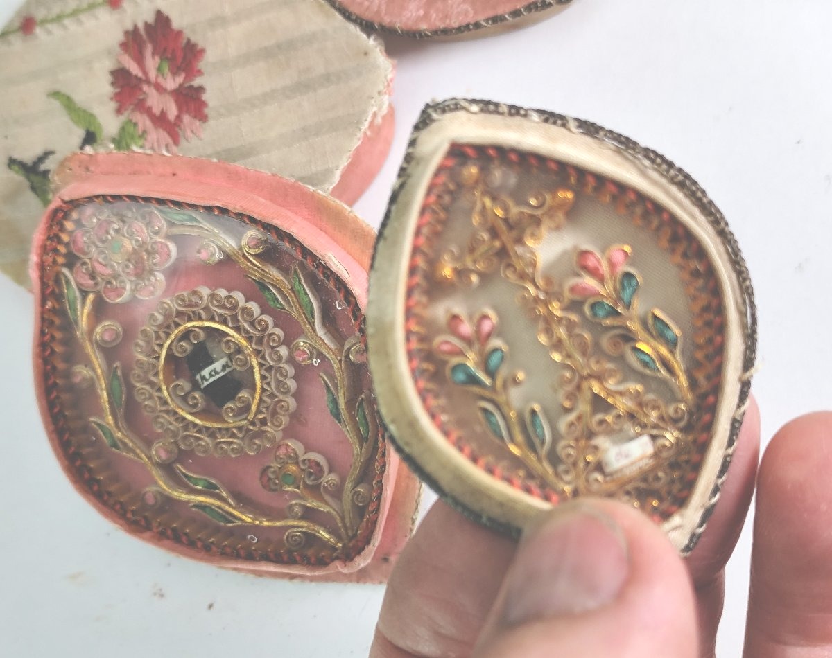 Beaux Reliquaires en écrins de soie, Travail monastique. 18-19e-photo-3