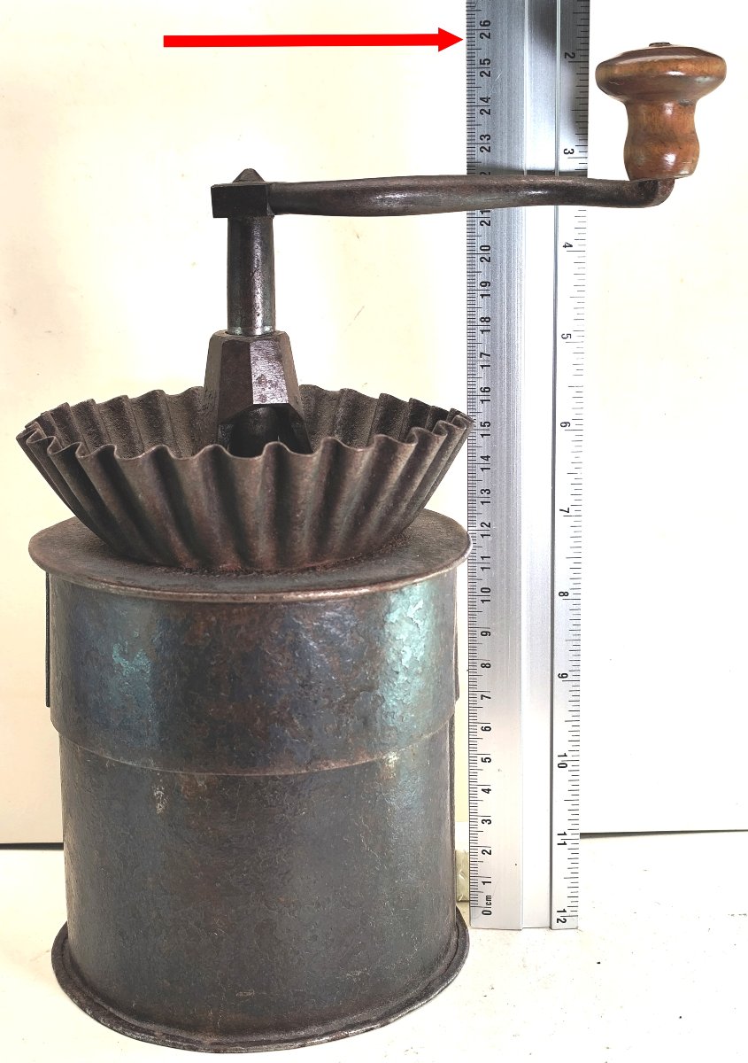 Imposing Wrought-iron Coffee Grinder, 18th–19th Century-photo-1