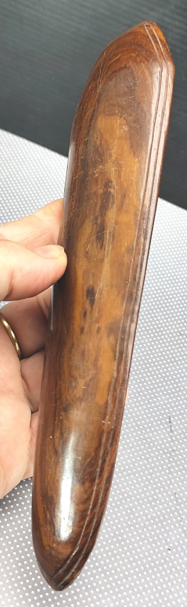A Finely Crafted Tobacco Grater From Nîmes With A Carved Center, Plain Rosewood, 18th Century-photo-1