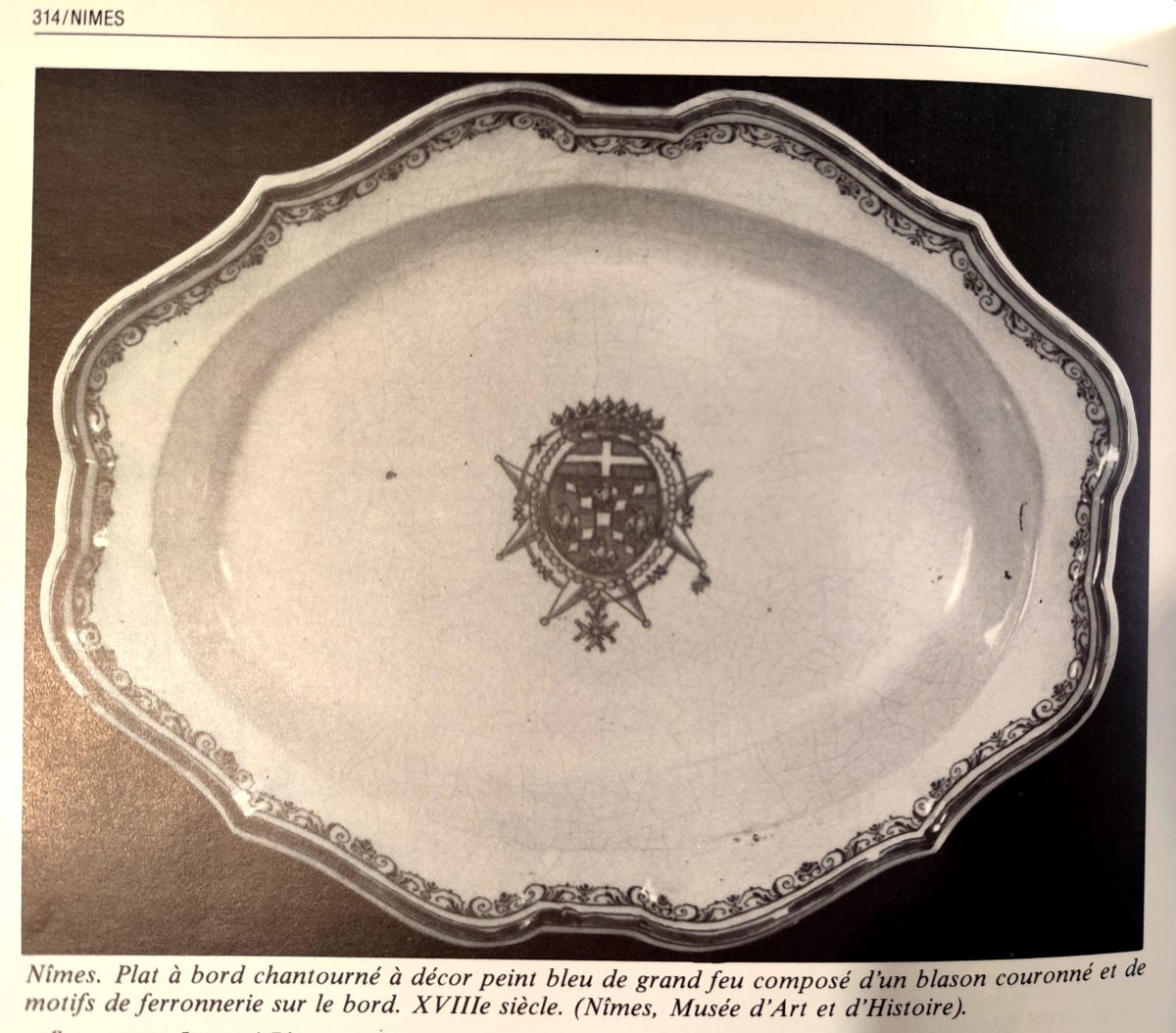 Beautiful Ceremonial Dish , Provincial Earthenware (nîmes?), Louis XIV Period-photo-3
