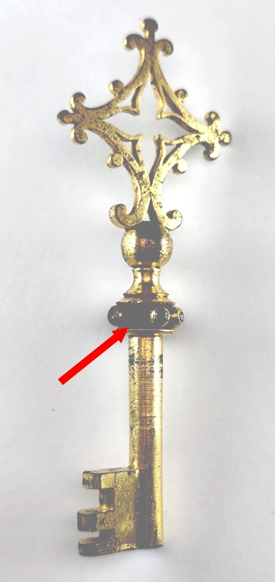 Clé de sanctuaire en fer doré Style gothique flamboyant, époque Viollet-le-Duc, vers 1830-photo-1