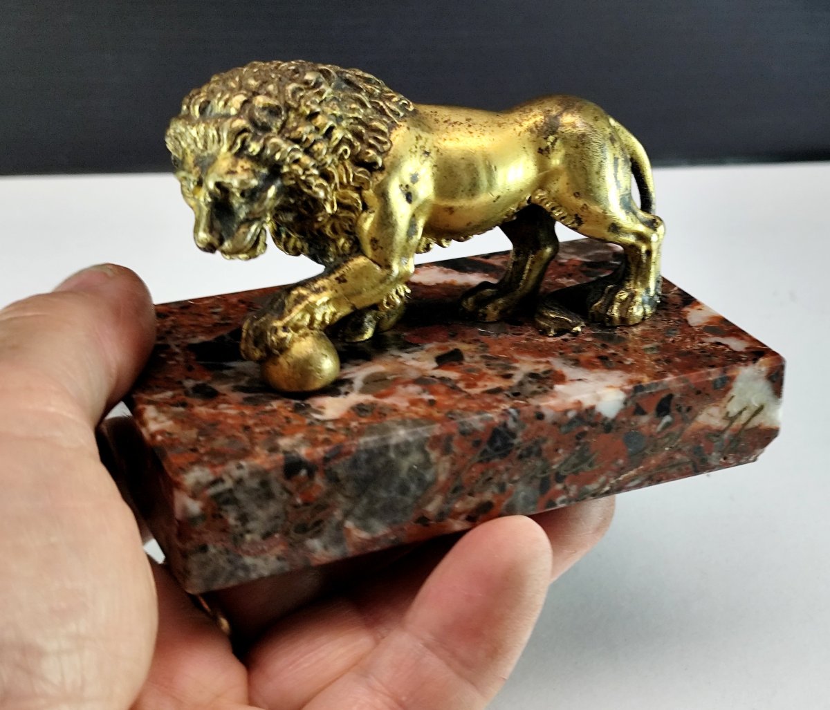 Mercury-gilded Bronze Lion On A Marble Pedestal, 19th Century-photo-5
