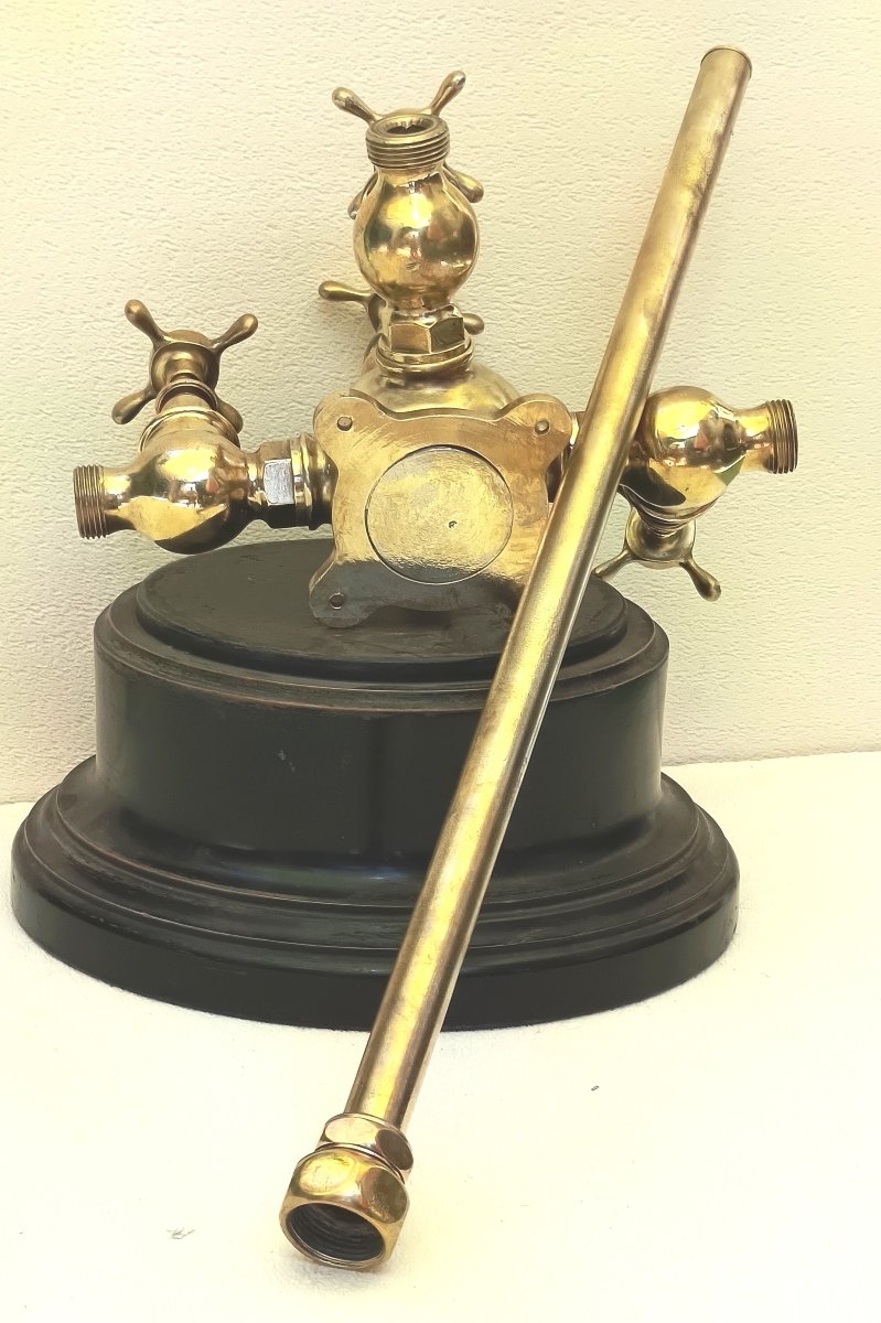 Stunning Bathroom French  Faucet, Bronze, Circa 1900, 5 Kg-photo-1