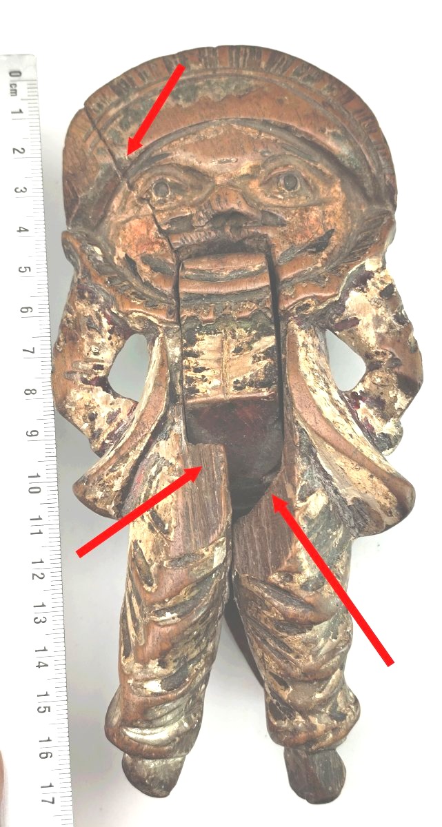 Musée: Casse- Noisettes Caricatural de la vallée de Gröden, 18e siècle, mauvais état-photo-1