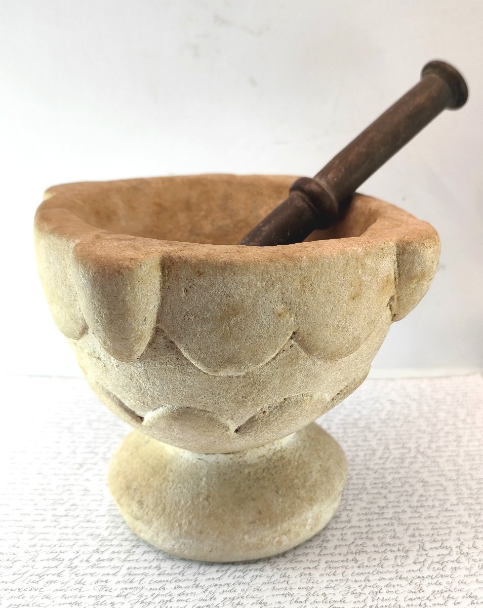 Fine Carved Limestone Mortar, 18th Or 19th-century French Art Populaire 