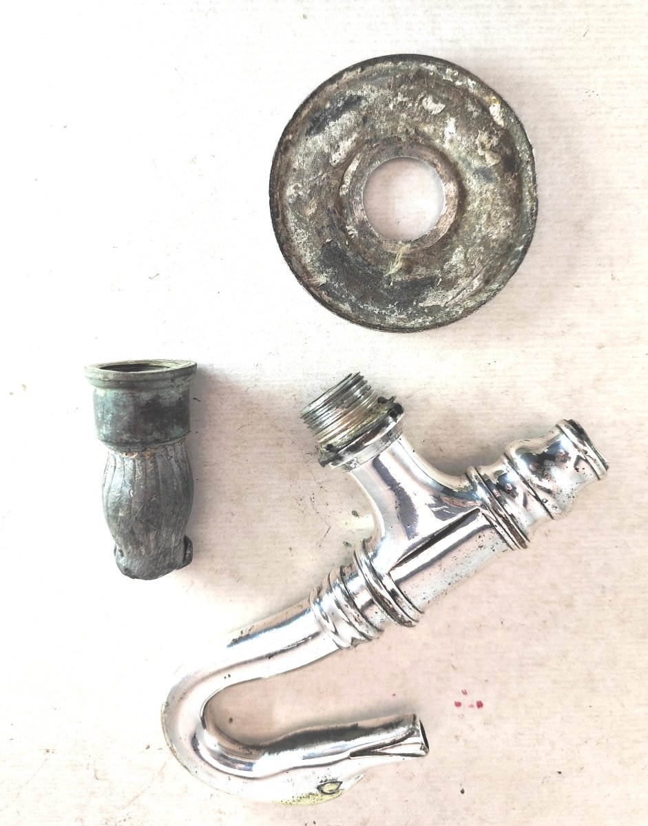 Robinet col de cygne, bronze plaqué argent, début XIXe, Bel état.  -photo-3