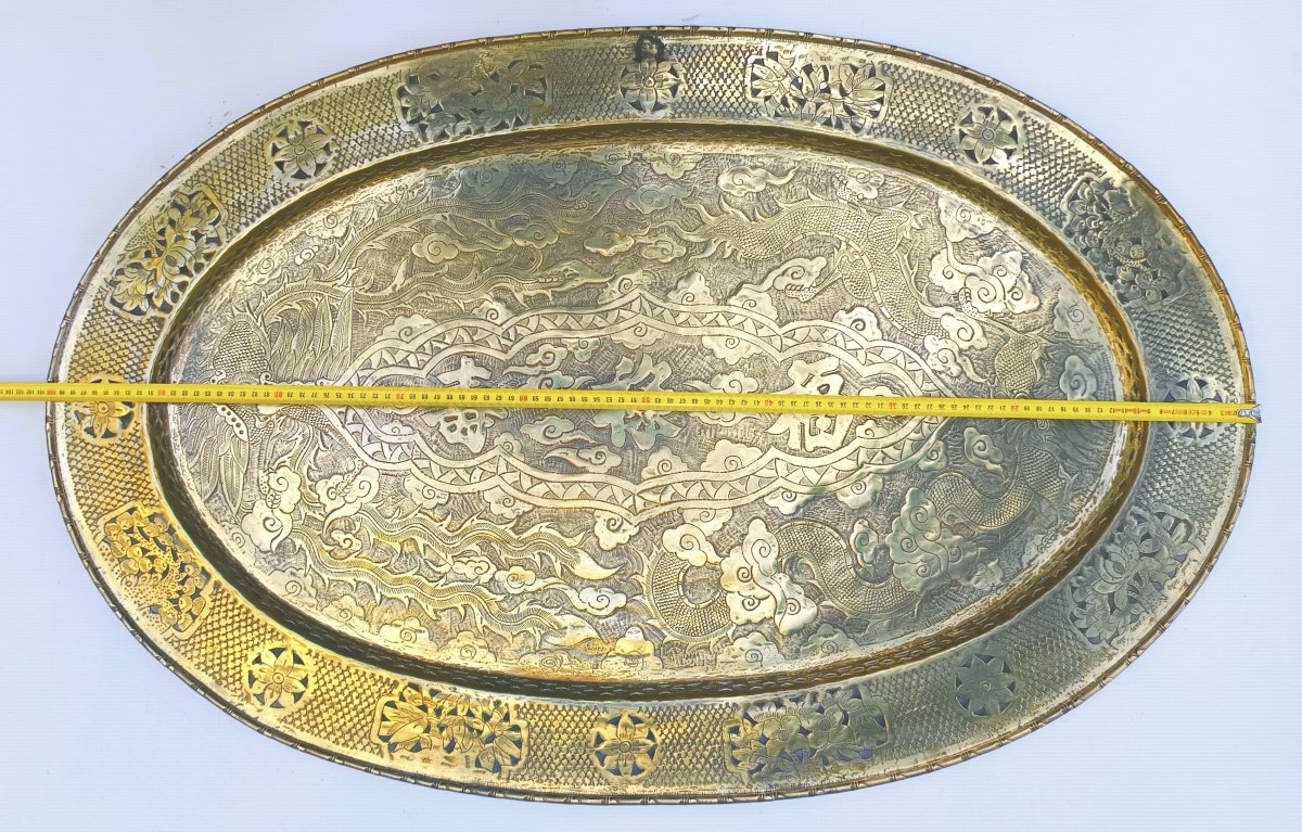 Imposant plateau du Bonheur, 1m × 0,65 m, laiton gravé et ajouré, Chine, vers 1900-photo-3