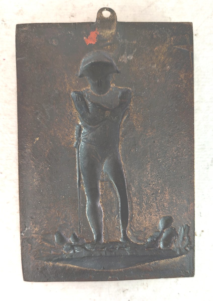 Napoleon With Arms Crossed, Fine Bronze Plaque Evoking The Dark Years Of Exile, 19th Century.-photo-1