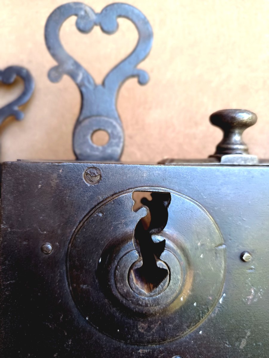 Impressive Louis XV Carriage-door Lock, Complete, With Superb Key-photo-2