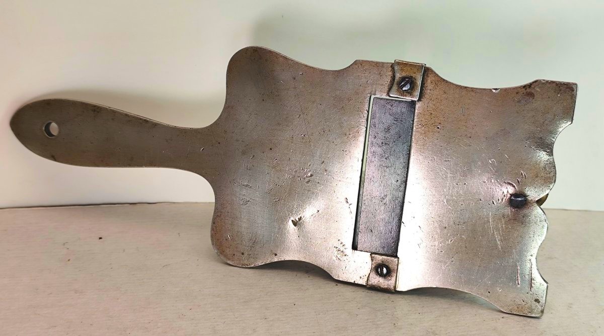 Early Gastronomy: Rare Adjustable Truffle Slicer, 18th-19th Century, Steel And Brass-photo-2