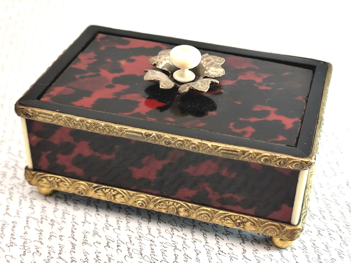Luxurious Desk Pin Box, Napoleon III Period, With Marquetry
