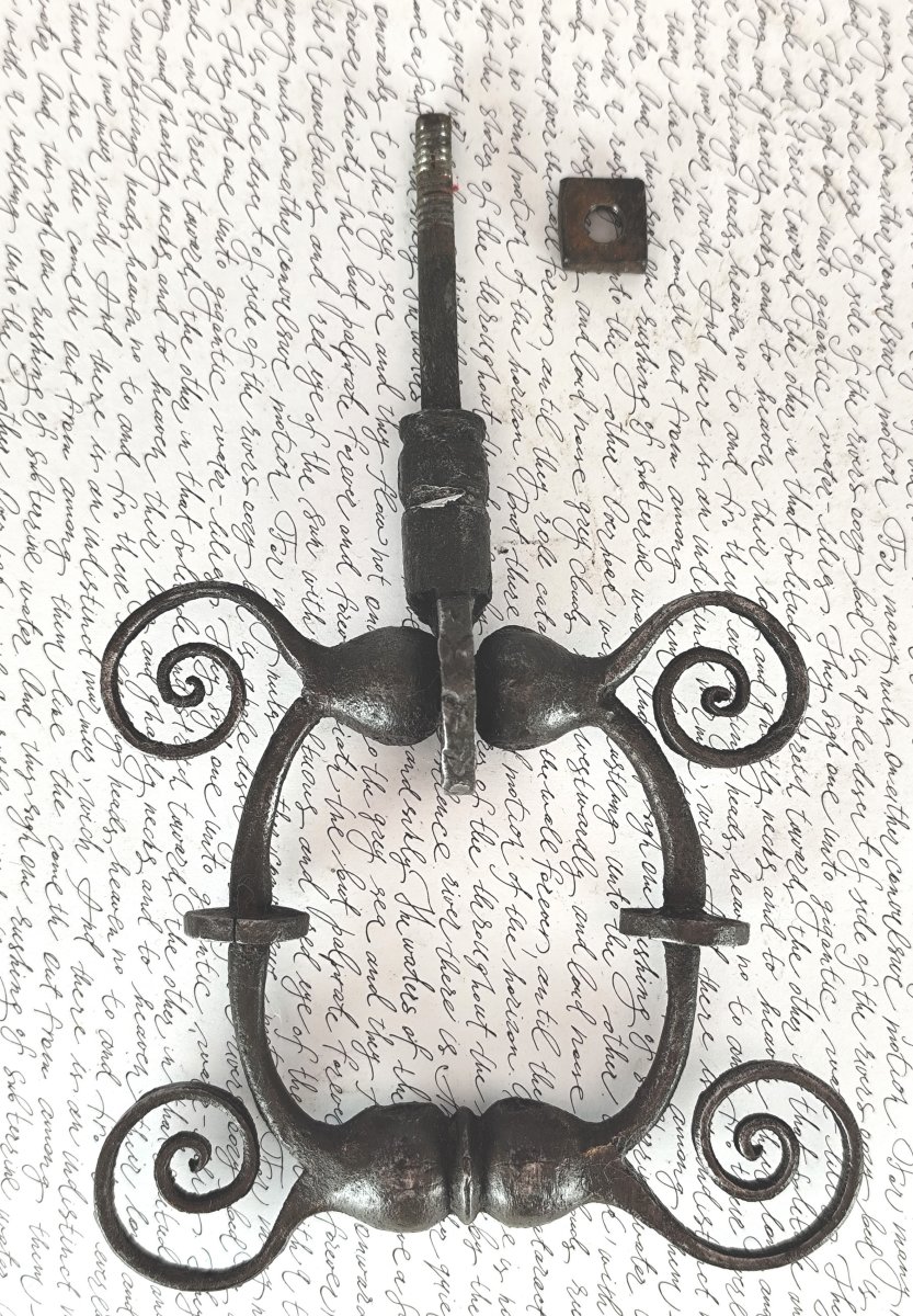 Finely Forged Iron Door Handle, Austria? 18th–19th Century-photo-3